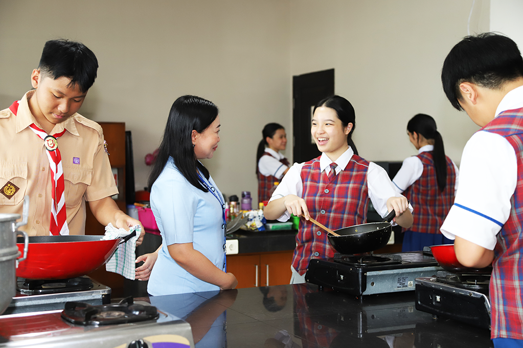 PENABUR SECONDARY & JUNIOR COLLEGE TANJUNG DUREN